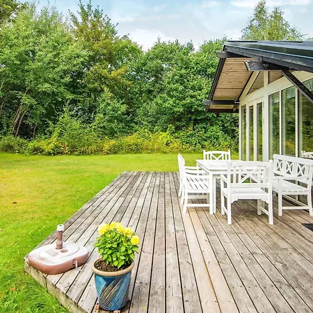 Σπίτι διακοπών Tranquil Lakeside Retreat In Ry-by Traum *