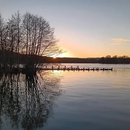 بيت للعطل Tranquil Lakeside Retreat In Ry-by Traum Ry