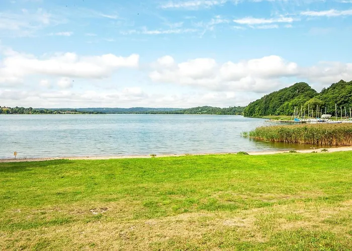 Tranquil Lakeside Retreat In Ry-by Traum Casa vacanze *