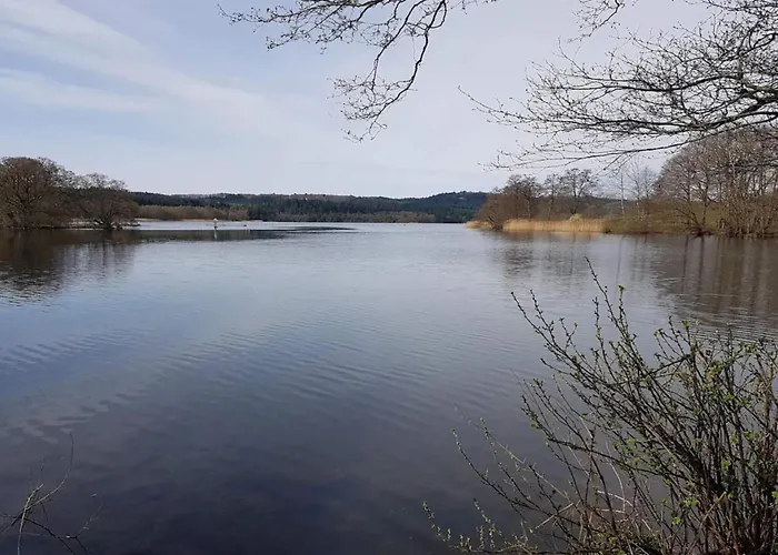 بيت للعطل Tranquil Lakeside Retreat In Ry-by Traum Ry